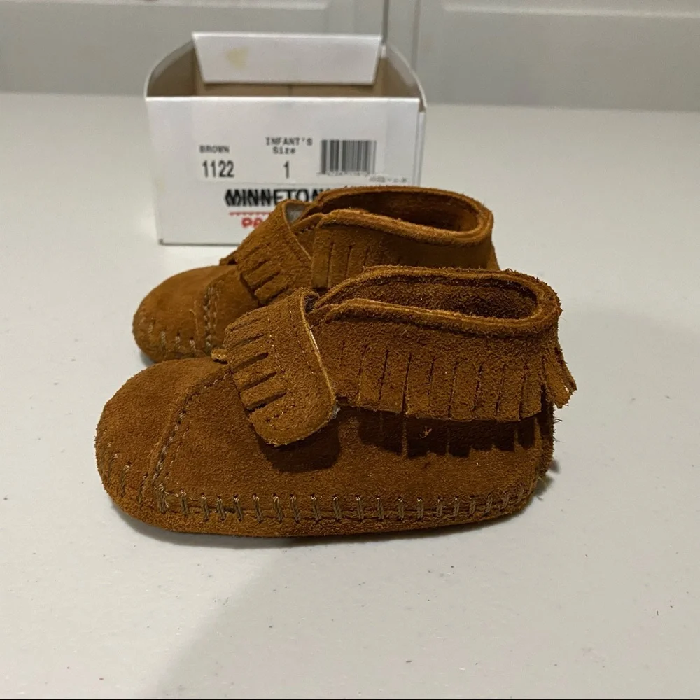 Minnetonka Infant Front Strap Bootie Moccasins - Size 1